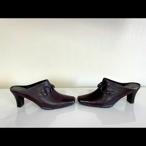 AEROSOLES Dark Brown Mules Size 9 1/2